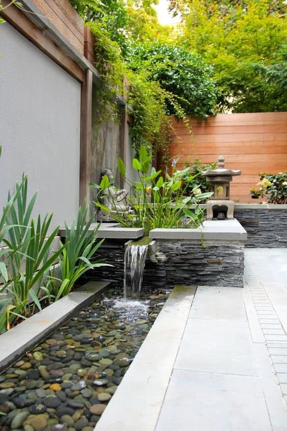 Small water feature idea for small gardens