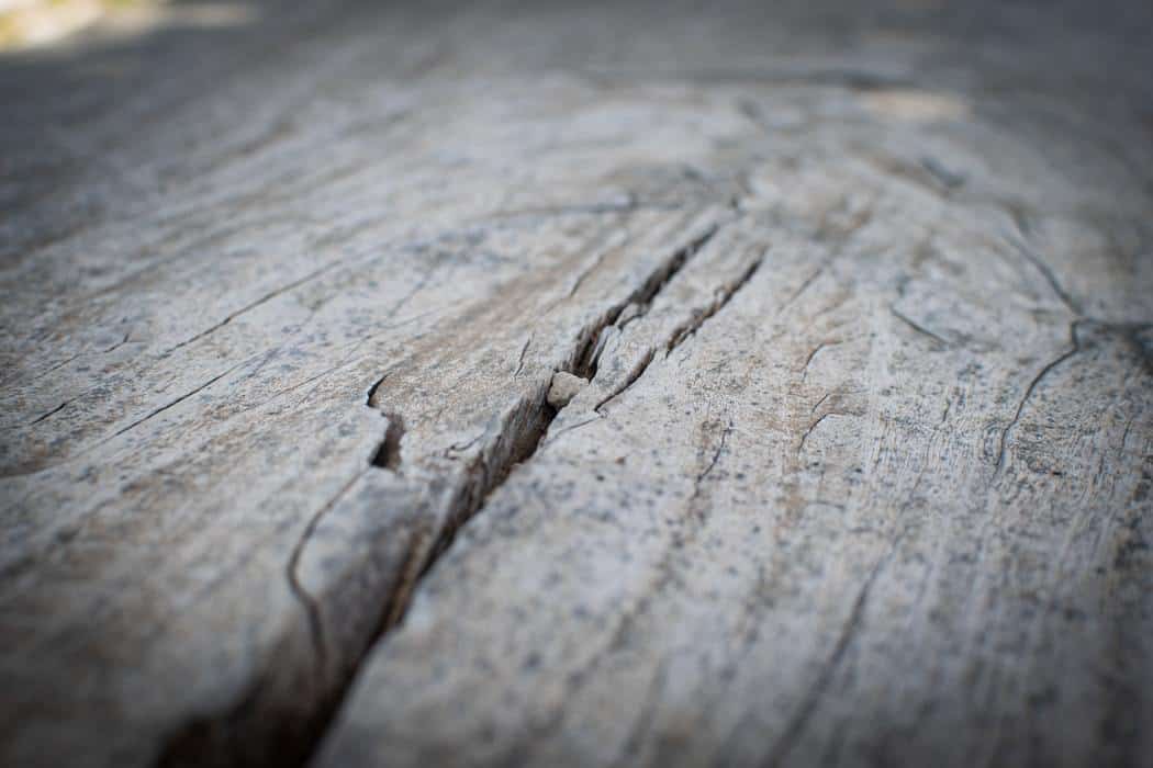 Wood with a crack in it