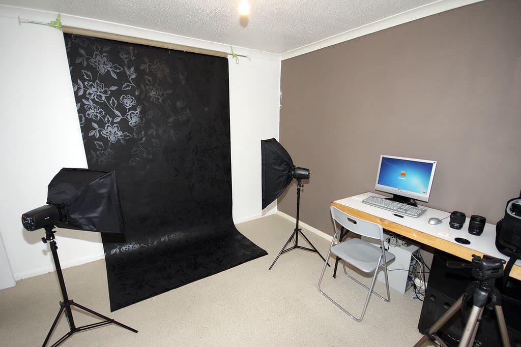 DIY photography studio, home studio setup