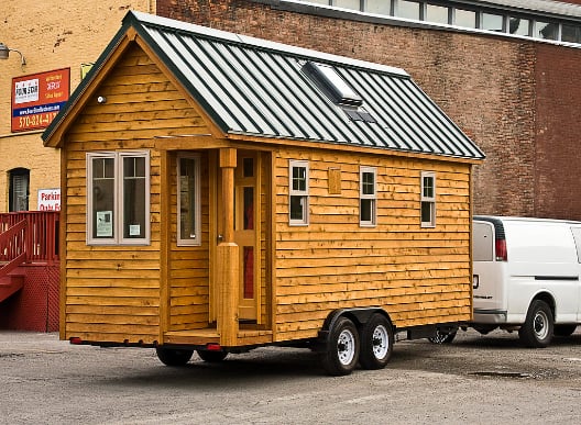 Portable log cabin
