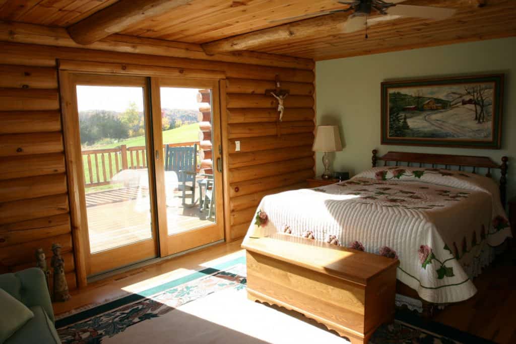 Cabin guest room