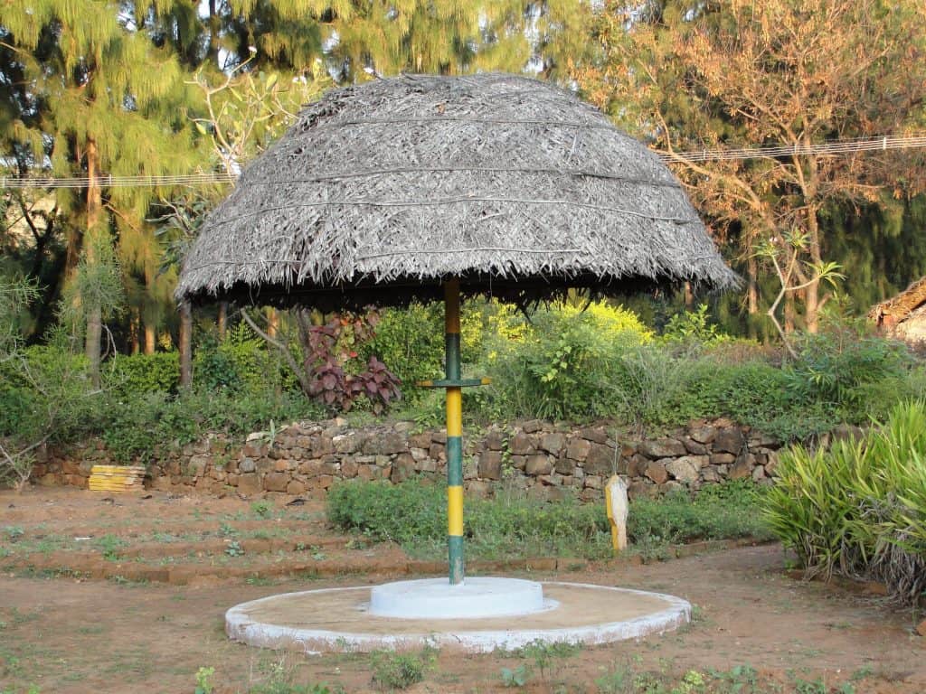 Tiki umbrella