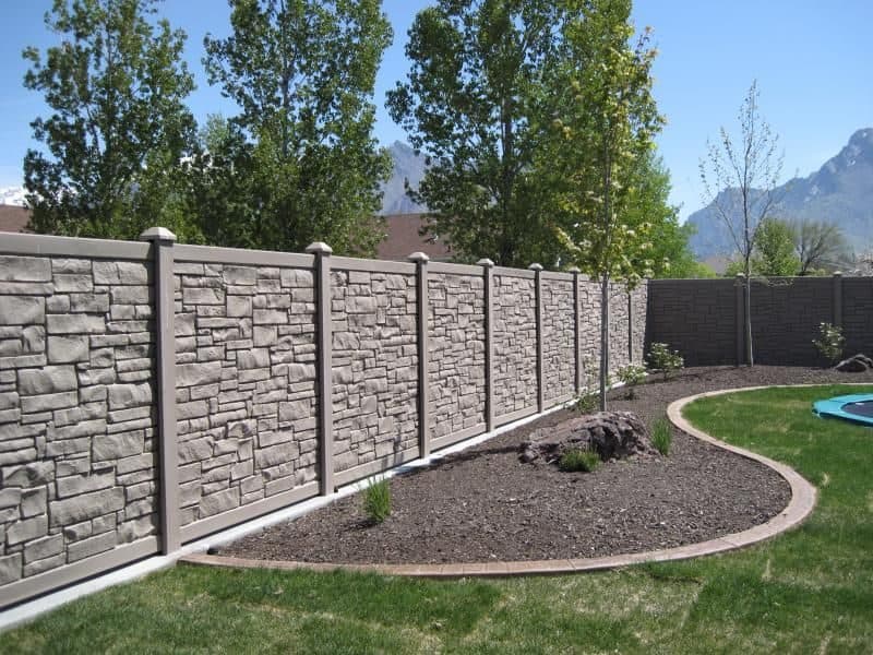 Concrete garden fence