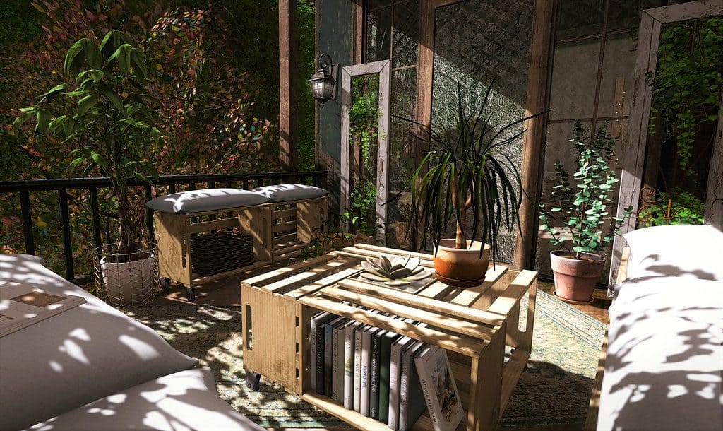 Outdoor living room with DIY pallet coffee table