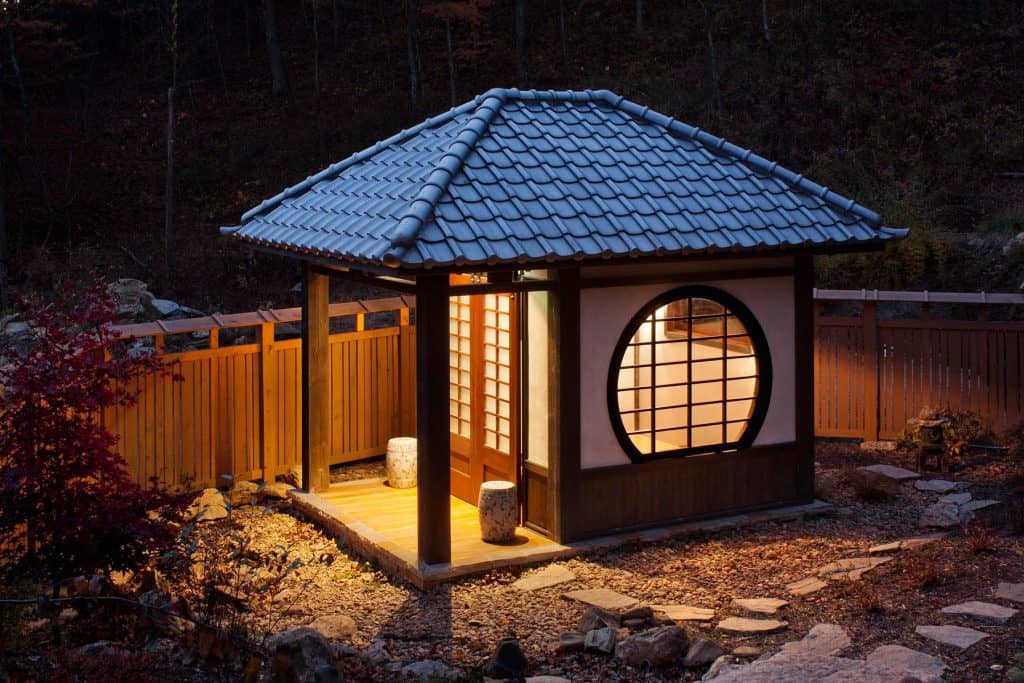 Oriental way summer house concept