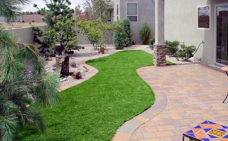Artificial lawn in playful shapes