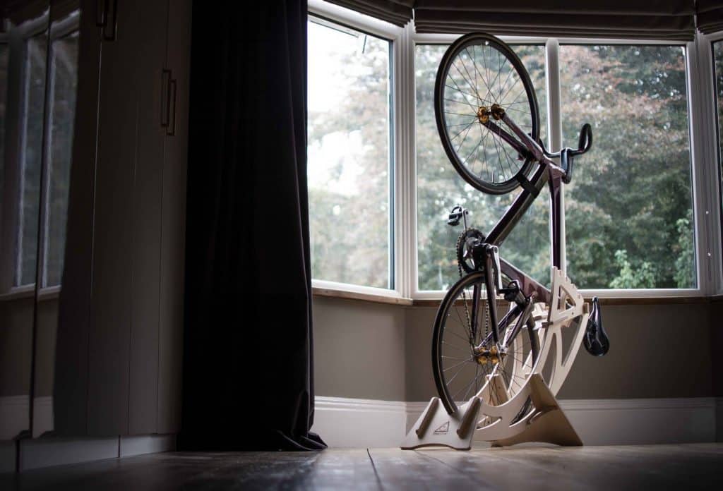 Freestanding indoor bike rack