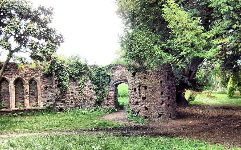 Gothic arch ruins