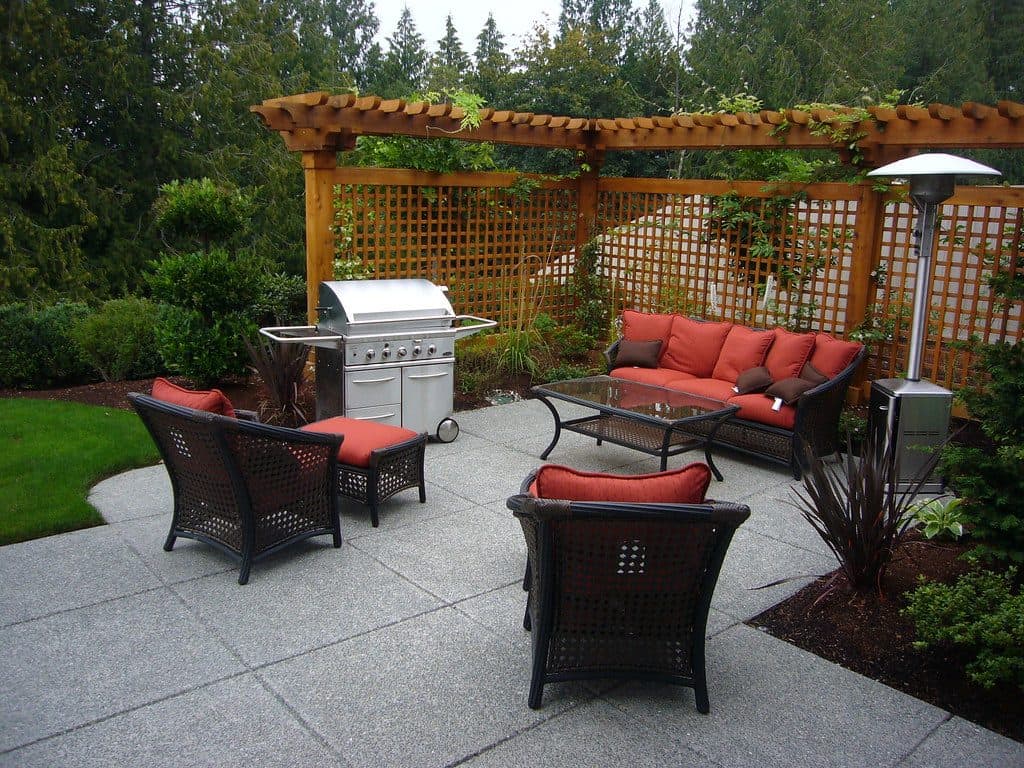 Patio entertainment area with pergola