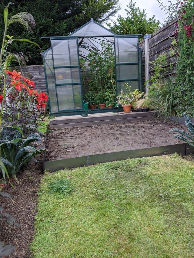 (Customer’s Image: BillyOh Rosette Hobby Aluminium Polycarbonate Greenhouse)