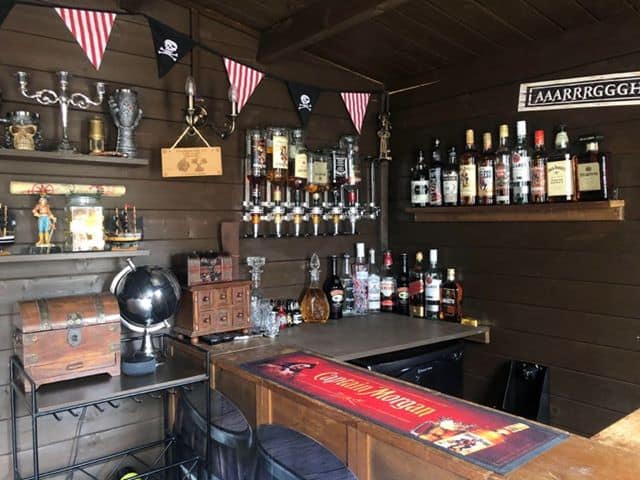 (Customer’s Image: Garden pub setup inside the BillyOh Winchester Log Cabin)
