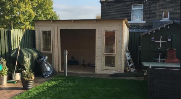 Ian's BillyOh Carmen log cabin summerhouse